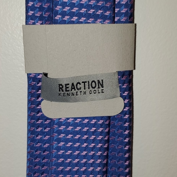 Kenneth Cole tie brand new - Picture 4 of 5